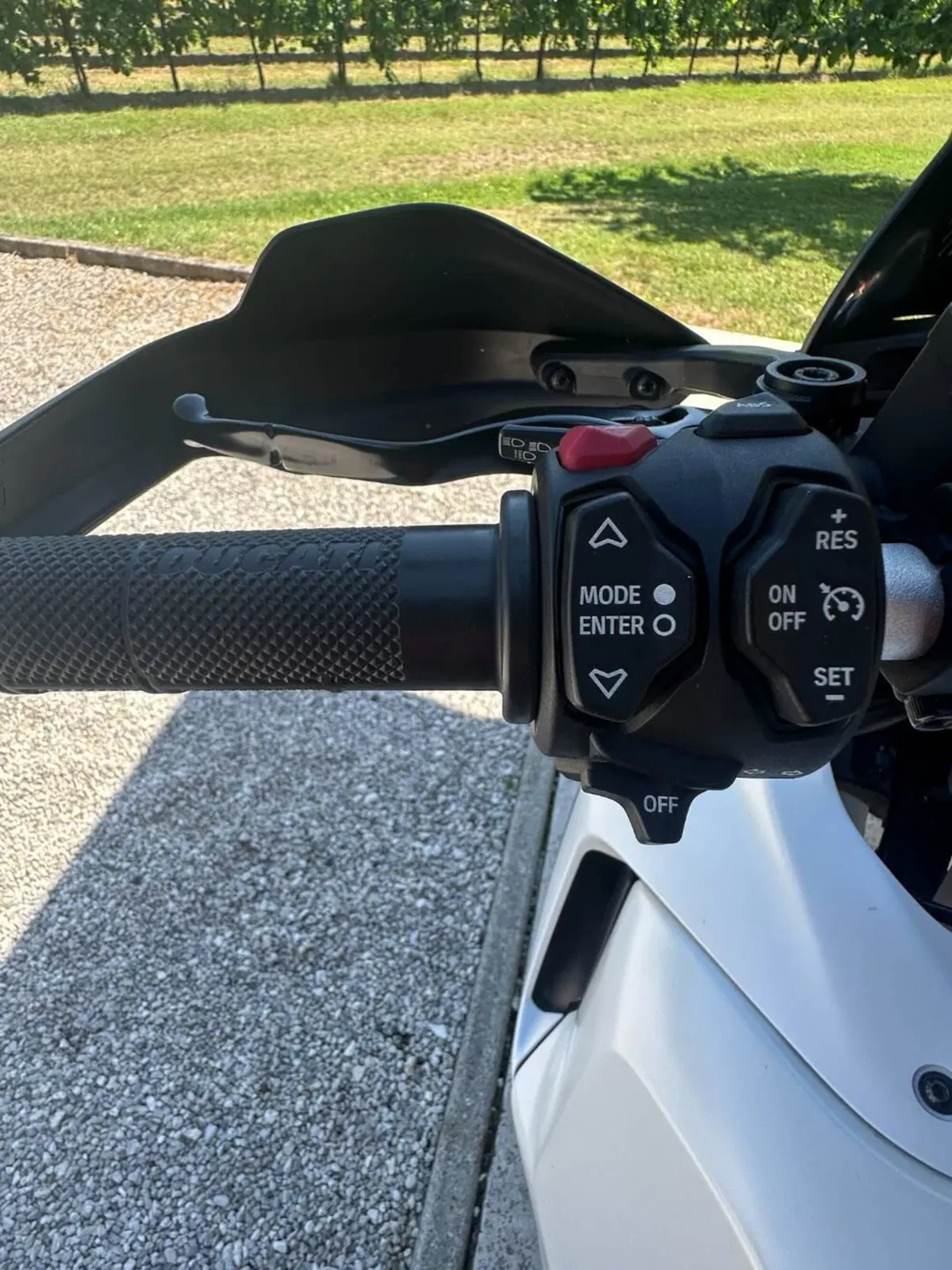 Ducati DesertX (2022 - 25) (4)
