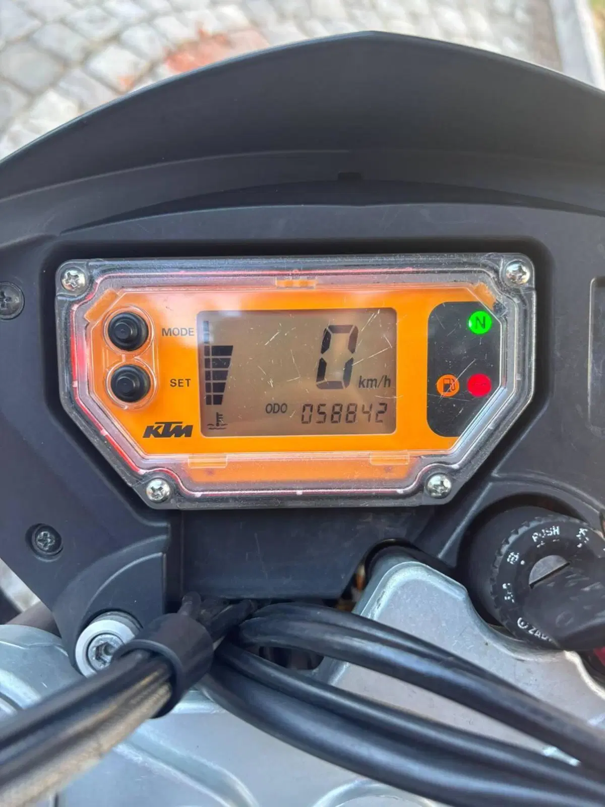 KTM 950 Supermoto (2006 - 08) (2)