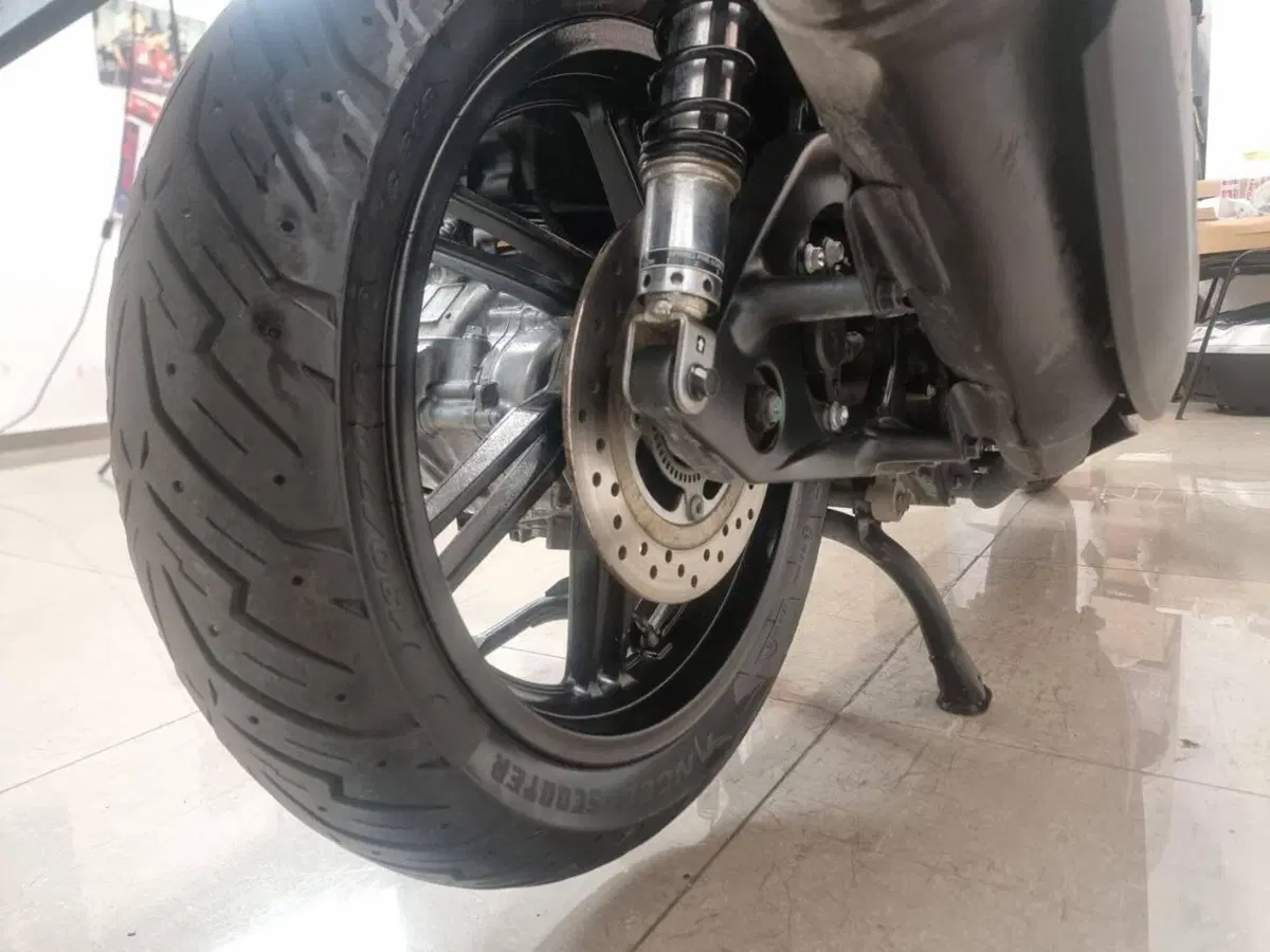 Honda SH 350i Sport (2025 - 26) (9)
