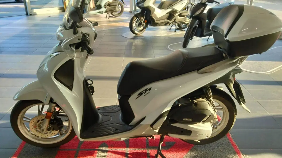 Honda SH 125i (2020 - 23) (2)