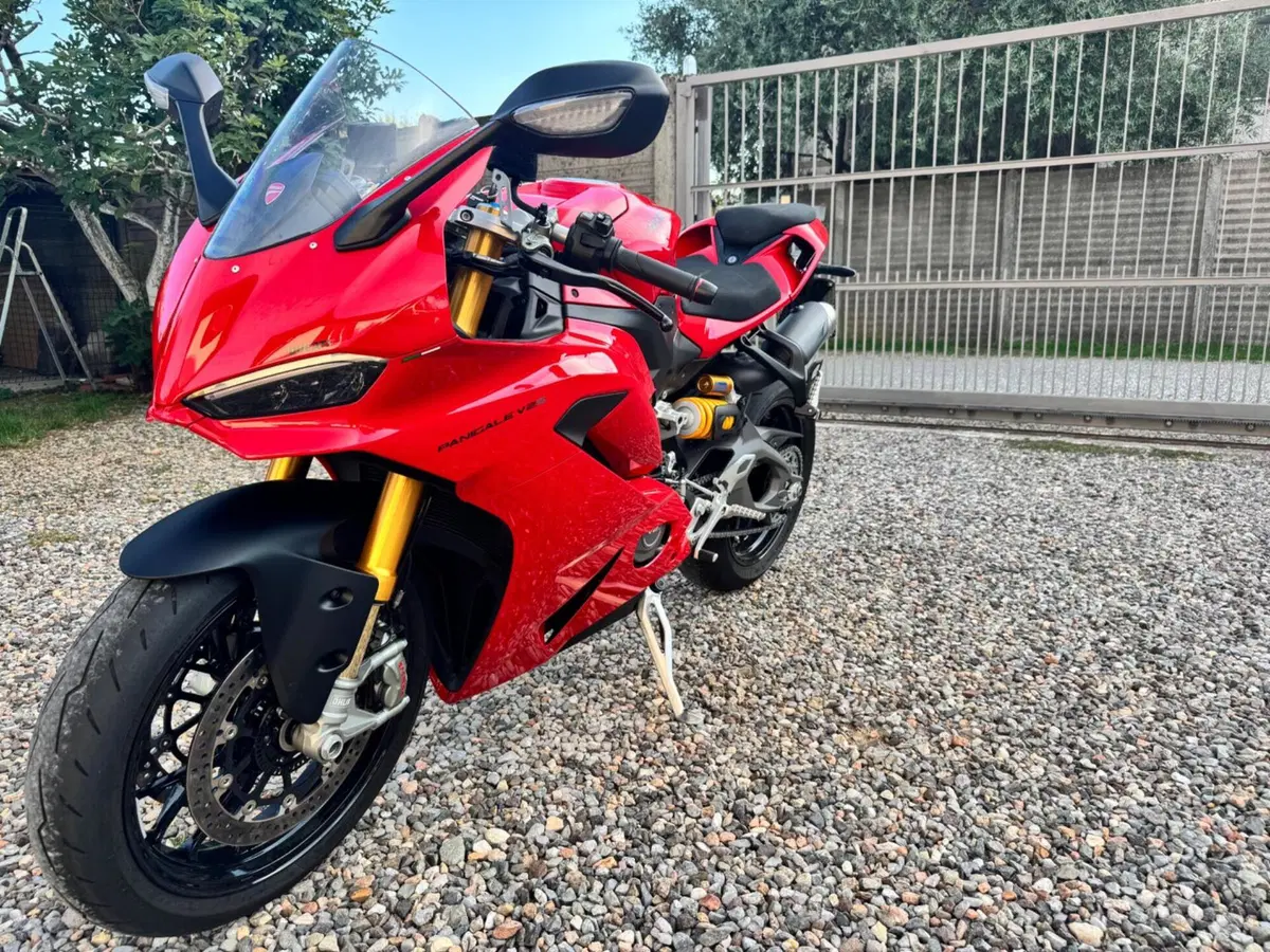 Ducati Panigale V2 S (2025 - 26) (2)
