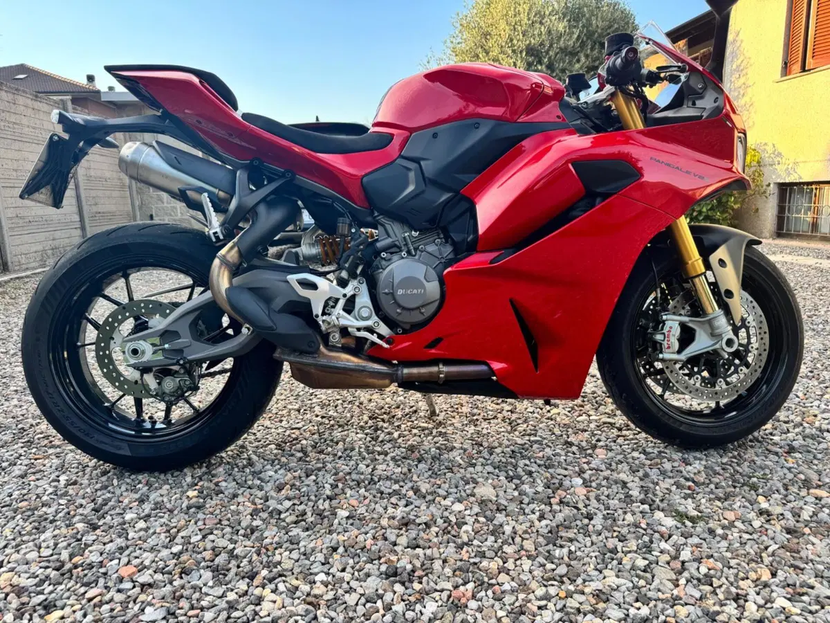 Ducati Panigale V2 S (2025 - 26) (4)