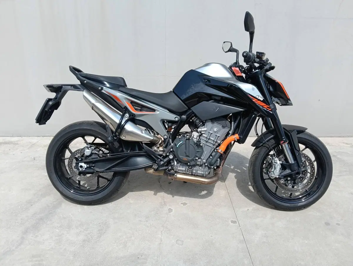 KTM 790 Duke L (2019 - 20)