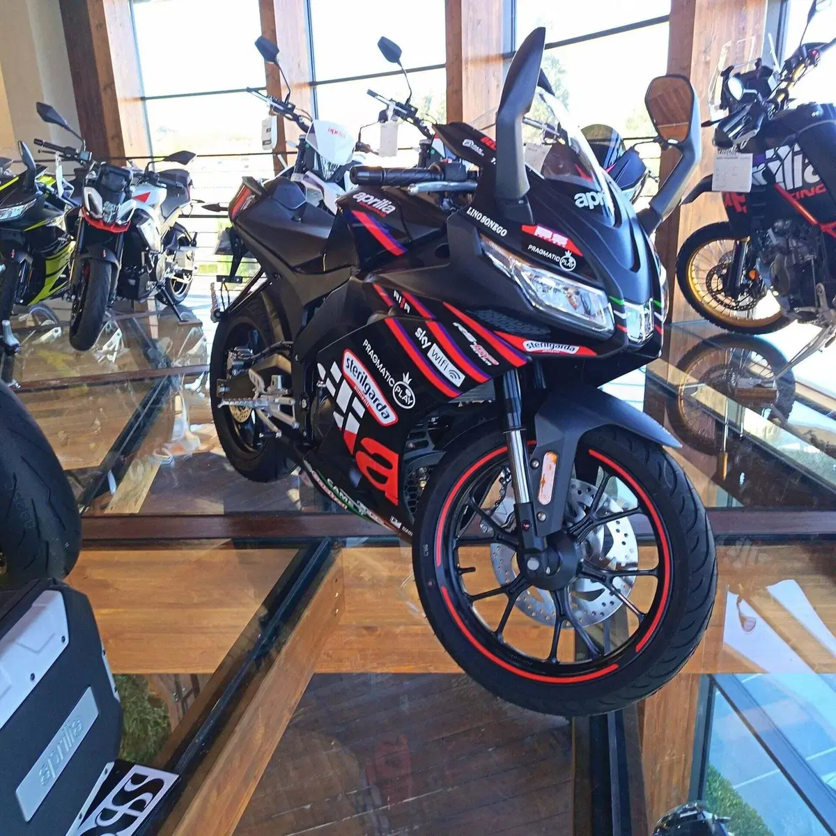 Aprilia RS 125 GP Replica (2025 - 26) (3)
