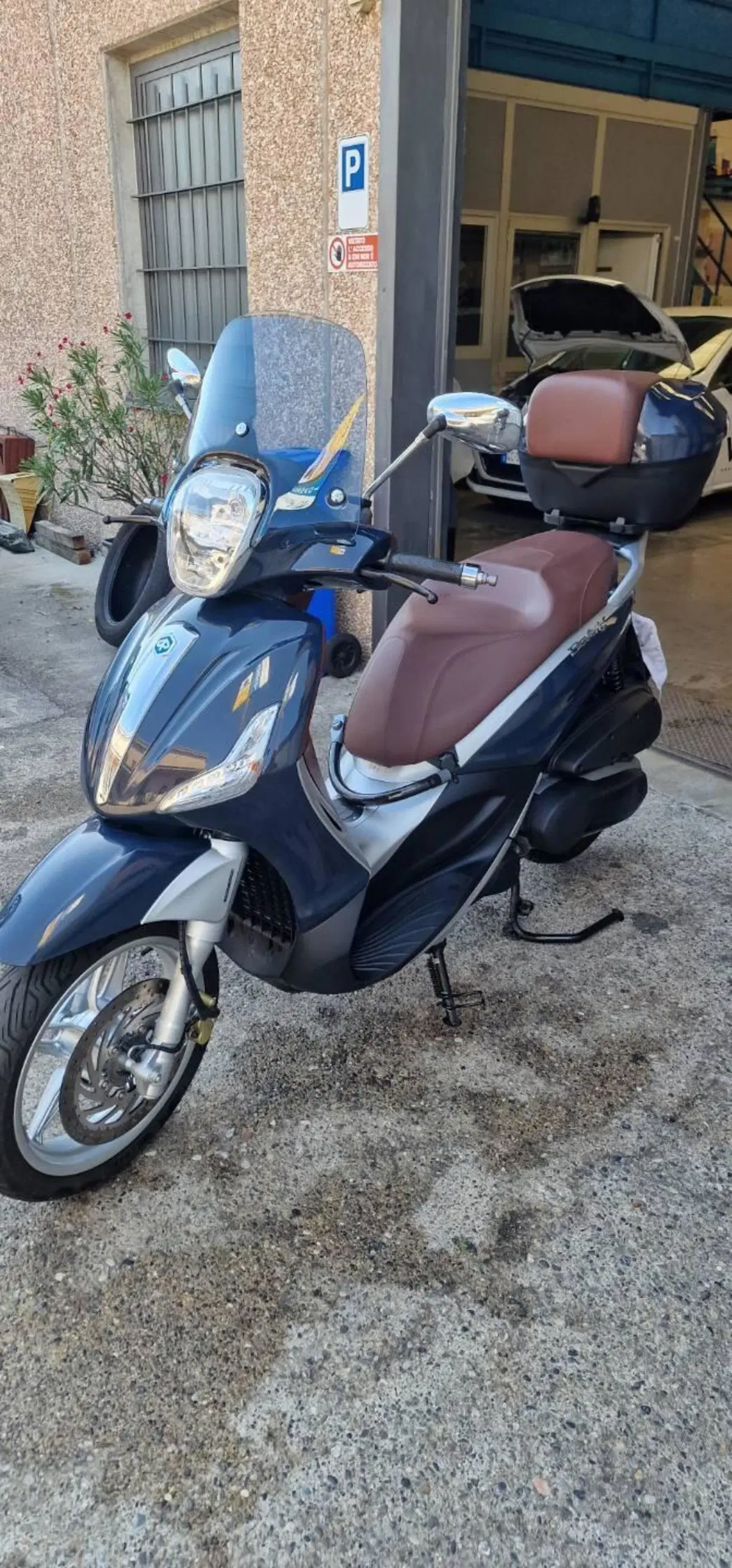 Piaggio Beverly 350 ABS (2016 - 20) (2)