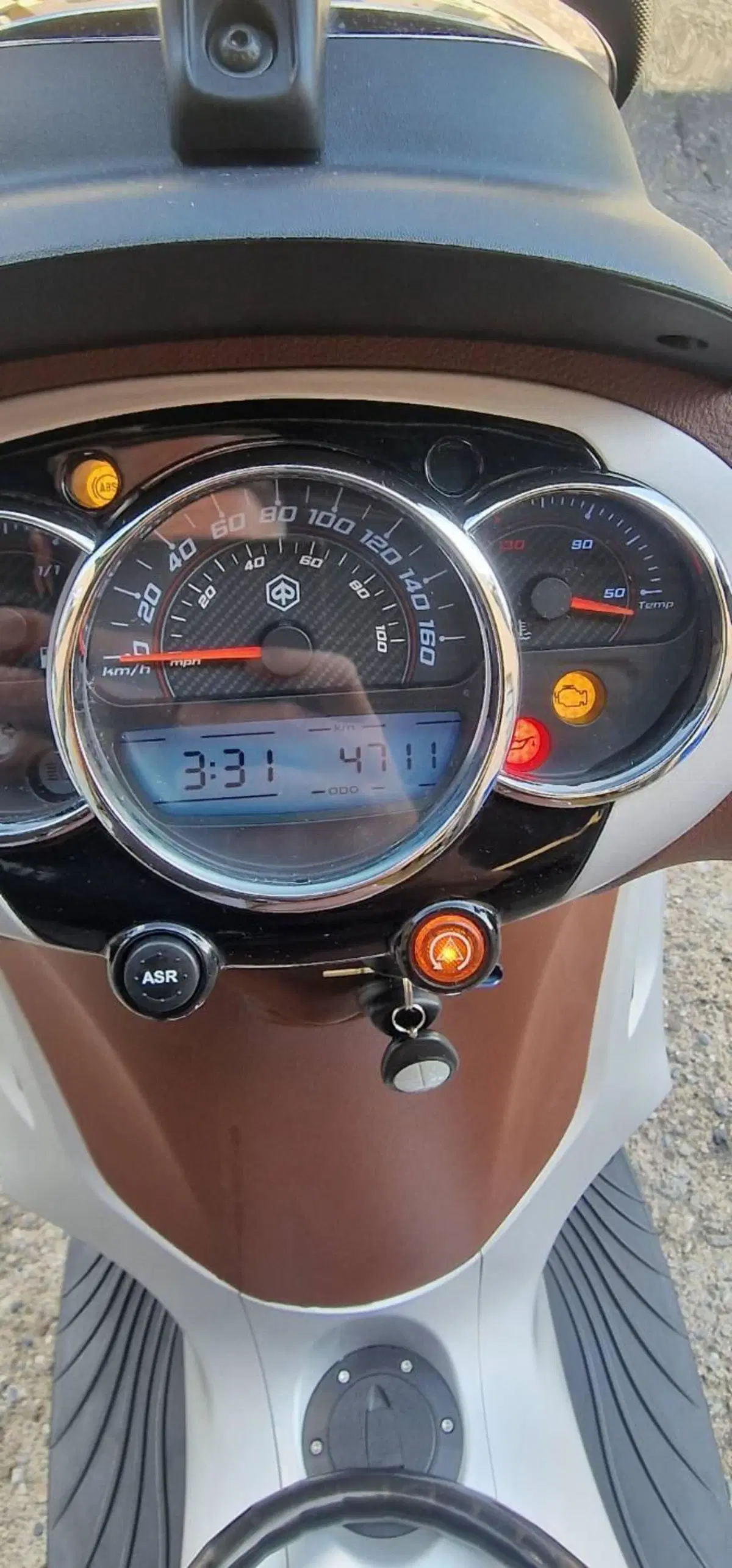 Piaggio Beverly 350 ABS (2016 - 20) (3)