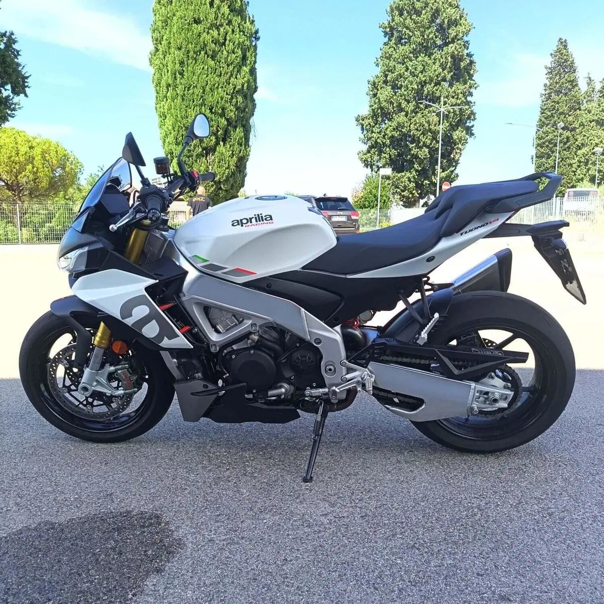 Aprilia Tuono V4 (2021 - 24) (8)