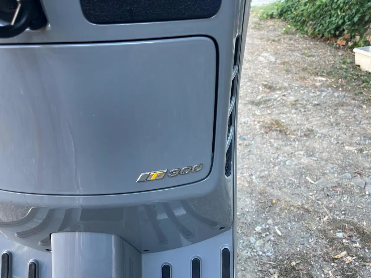 Vespa GTS 300 Supertech Hpe (2021 - 22) (3)