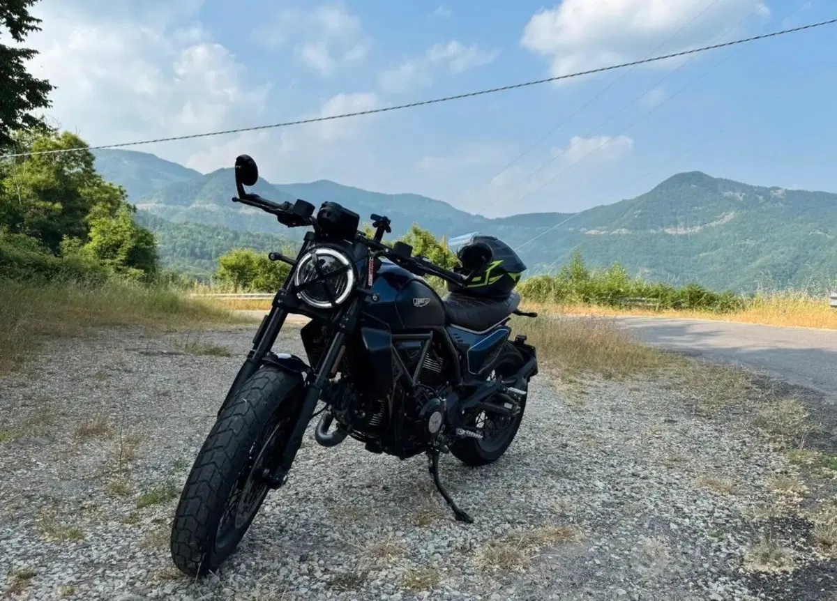 Ducati Scrambler 800 Nightshift (2023 - 24)