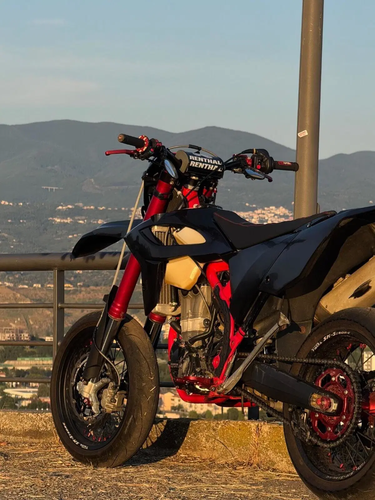 Betamotor RR 350 4T Enduro Racing EFI (2017) (2)