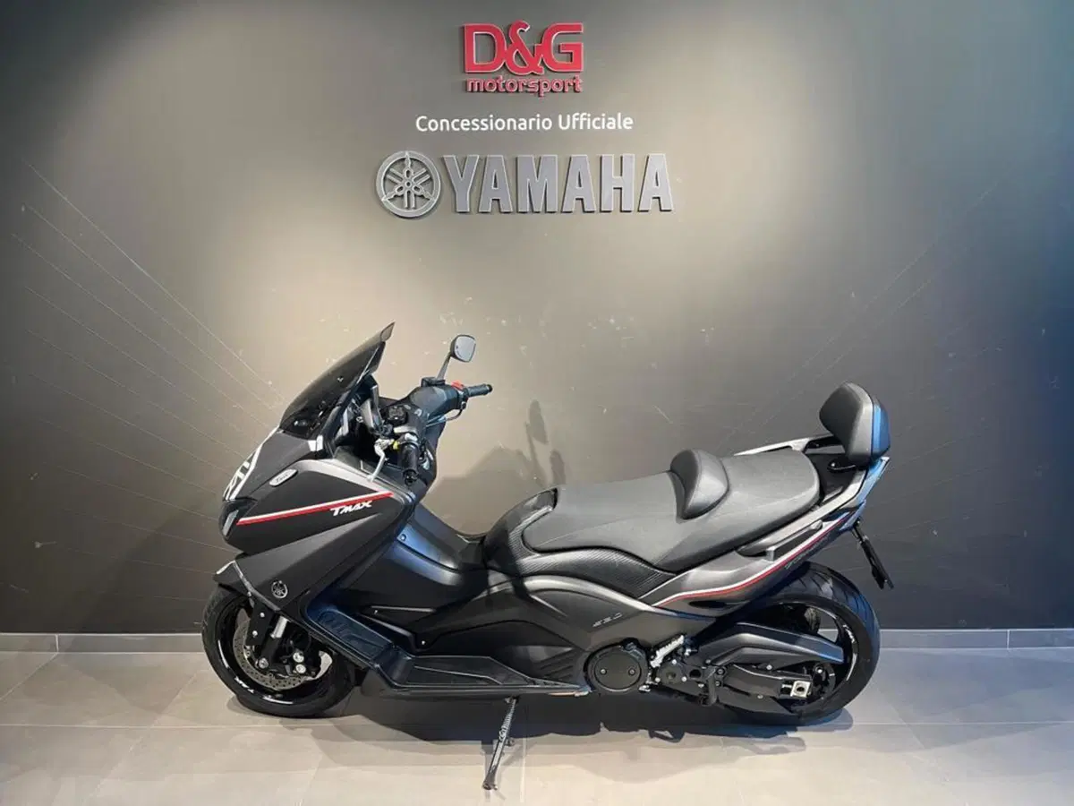 Yamaha T-Max 530 ABS (2015 - 17) (4)