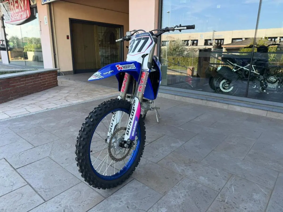 Yamaha YZ 450 F (2025) (4)