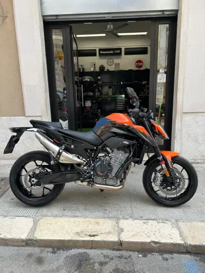 KTM 890 Duke (2021 - 23) usata