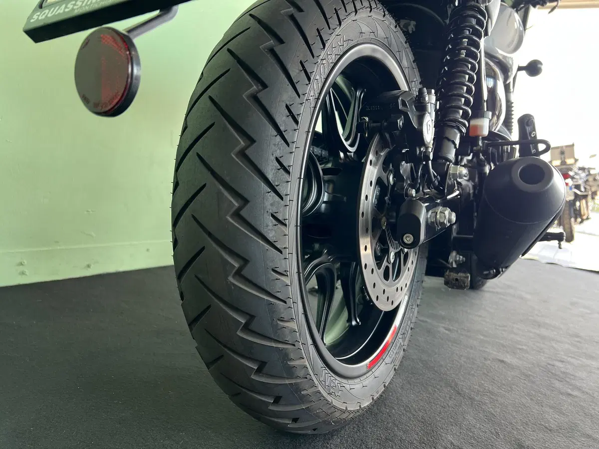Royal Enfield HNTR 350 (2022 - 26) (18)