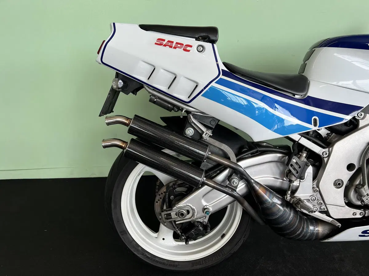Suzuki RGV 250 (1989 - 97) (12)