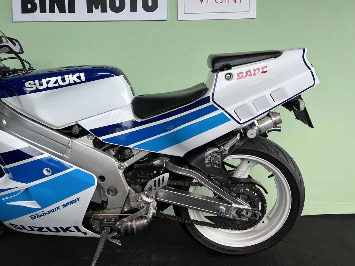 Suzuki RGV 250 (1989 - 97) (15)