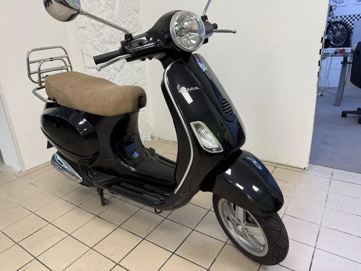 Vespa LX 150 (2005 - 11) (3)