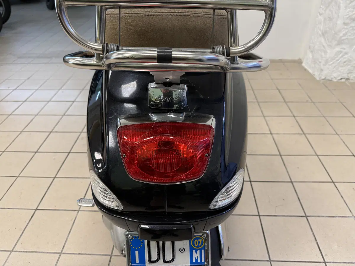 Vespa LX 150 (2005 - 11) (4)