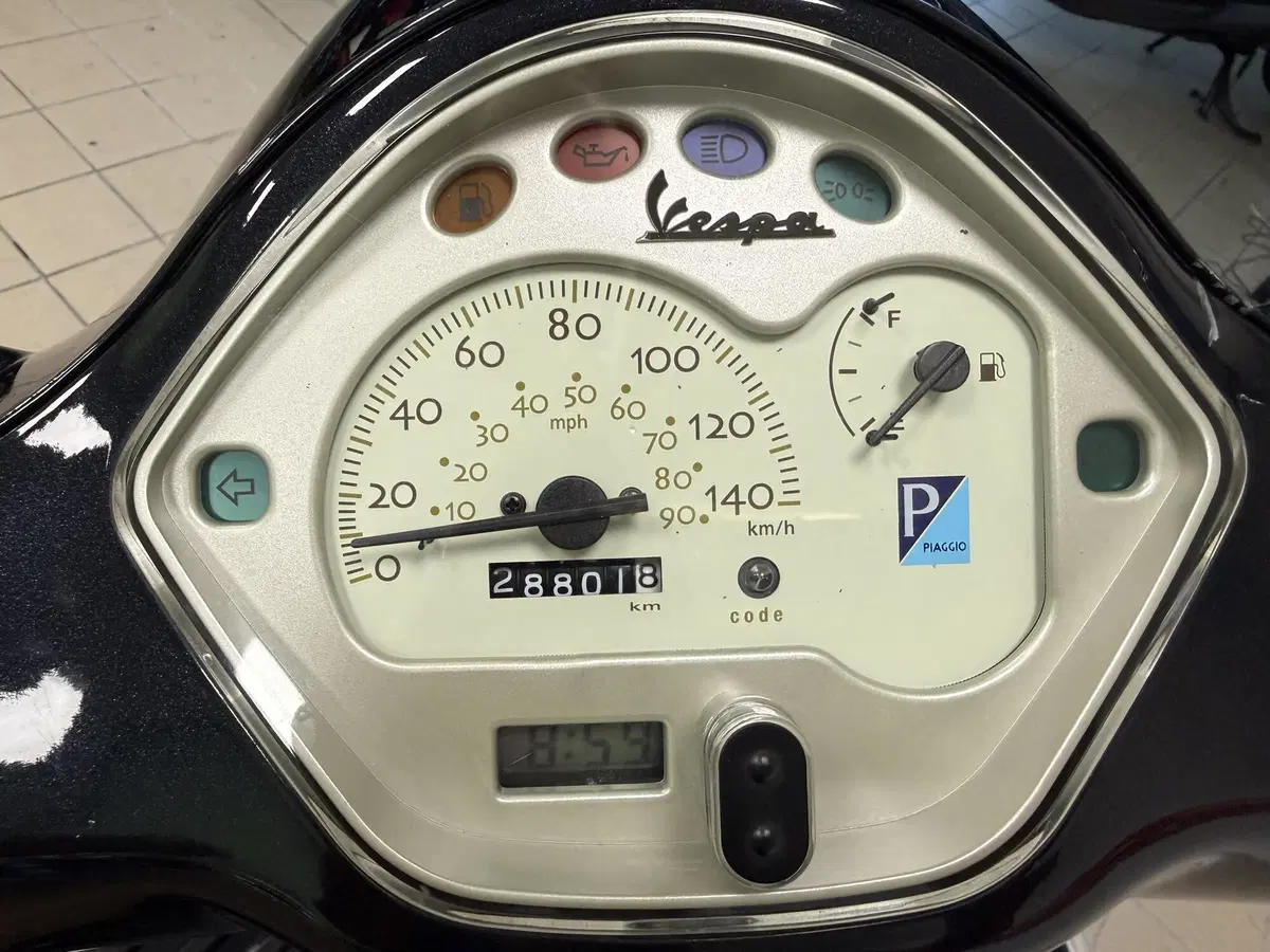 Vespa LX 150 (2005 - 11) (5)