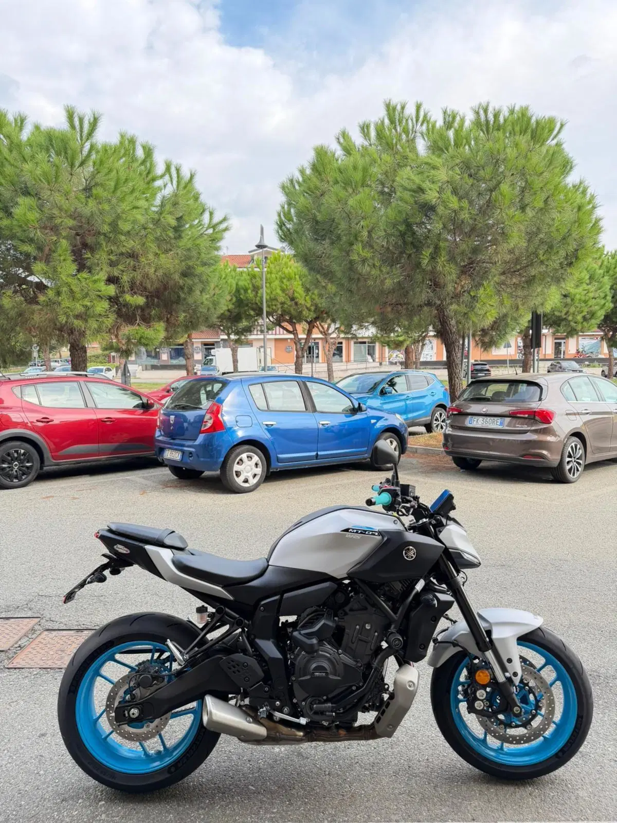 Yamaha MT-07 Y-AMT (2025 - 26) (2)