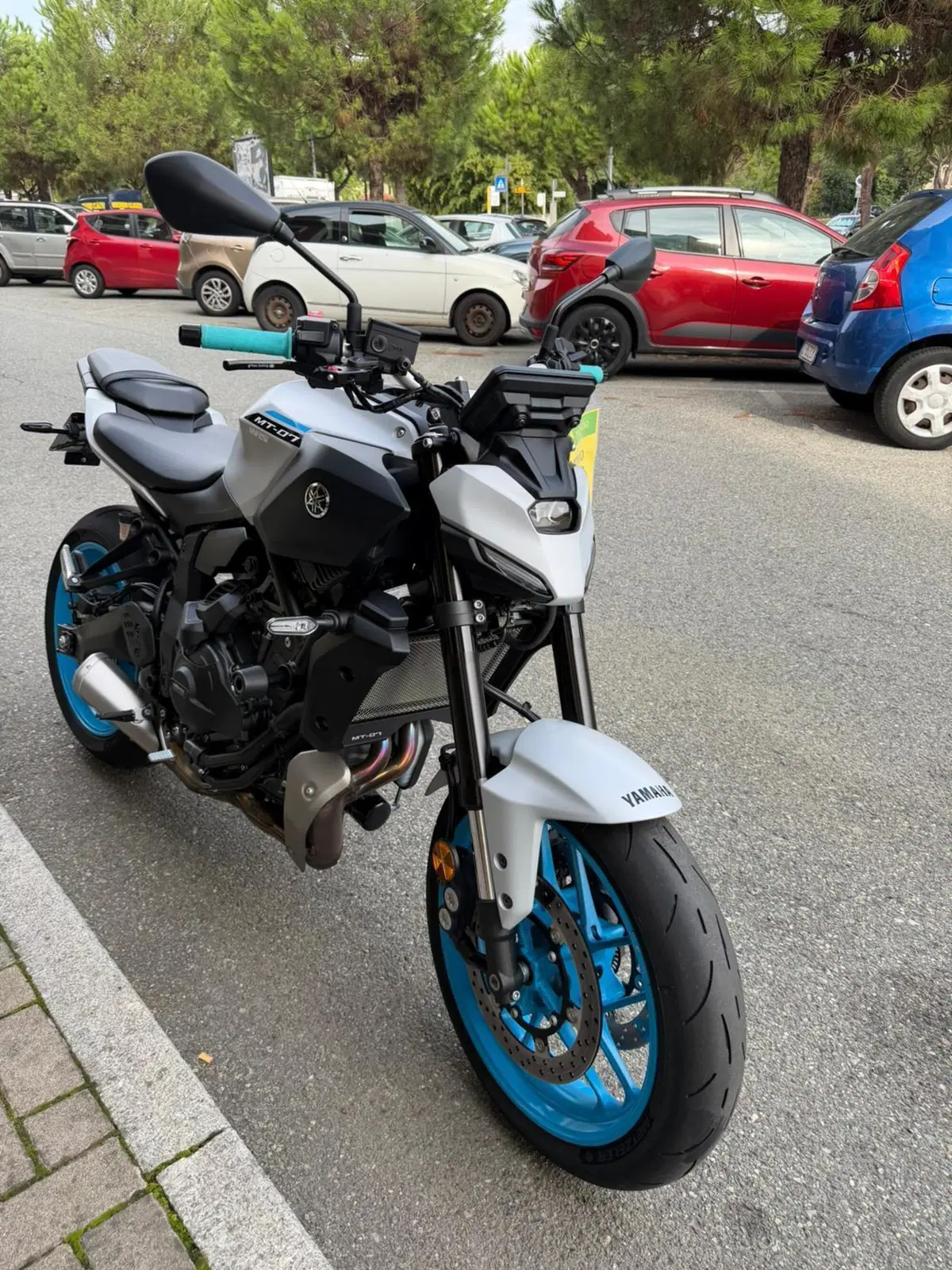 Yamaha MT-07 Y-AMT (2025 - 26) (7)