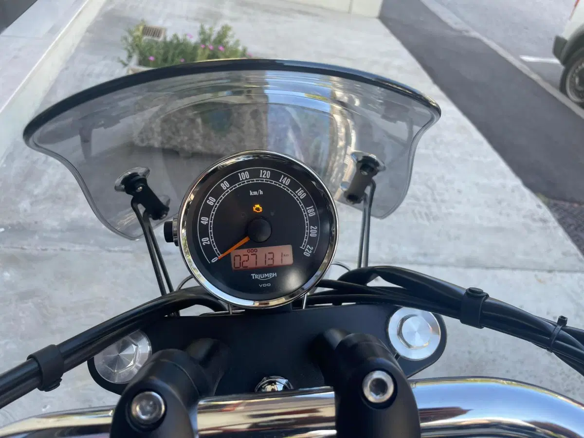 Triumph Speedmaster 865 (2010 - 17) (5)