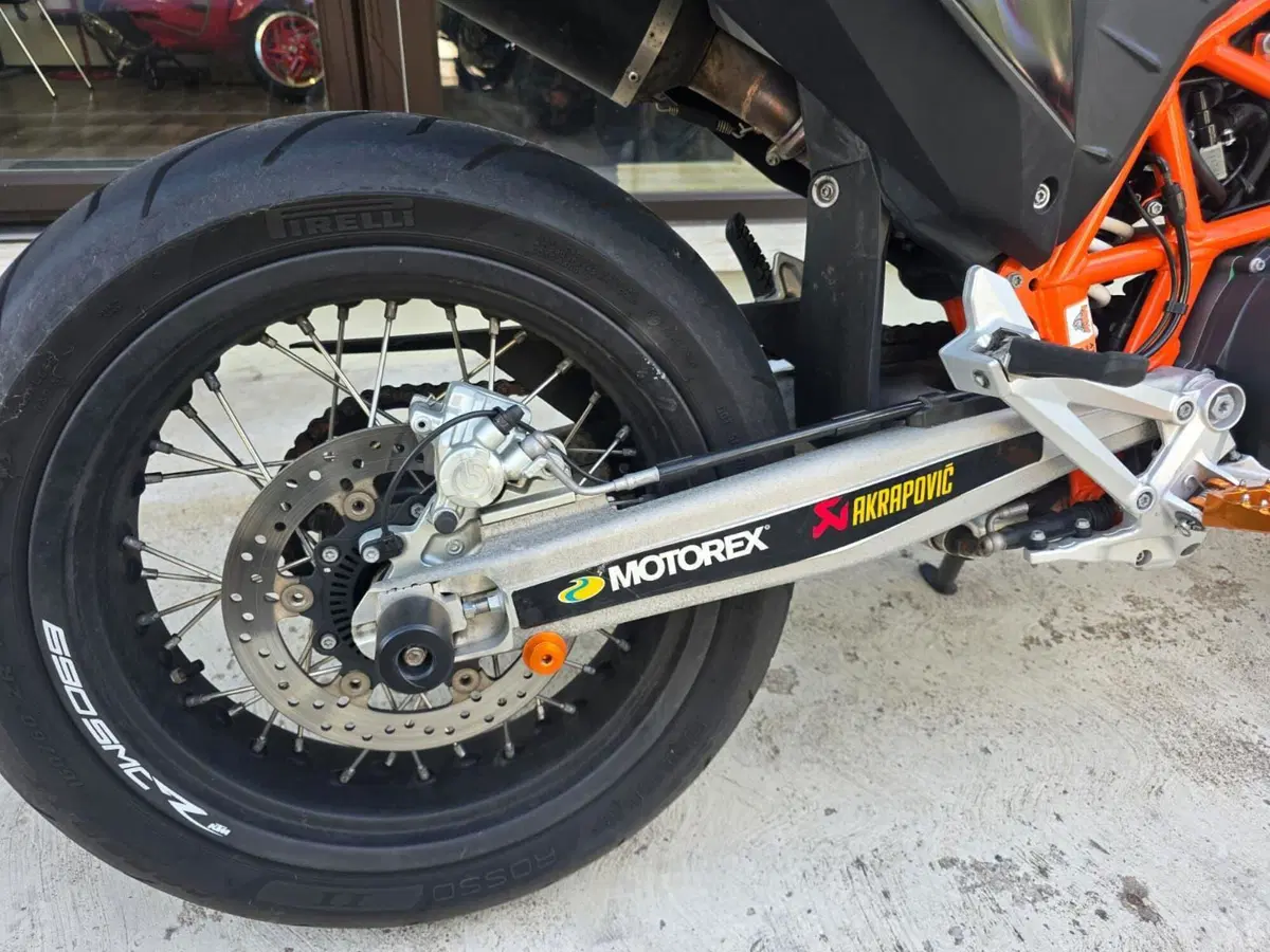 KTM 690 SMC R (2019 - 20) (10)