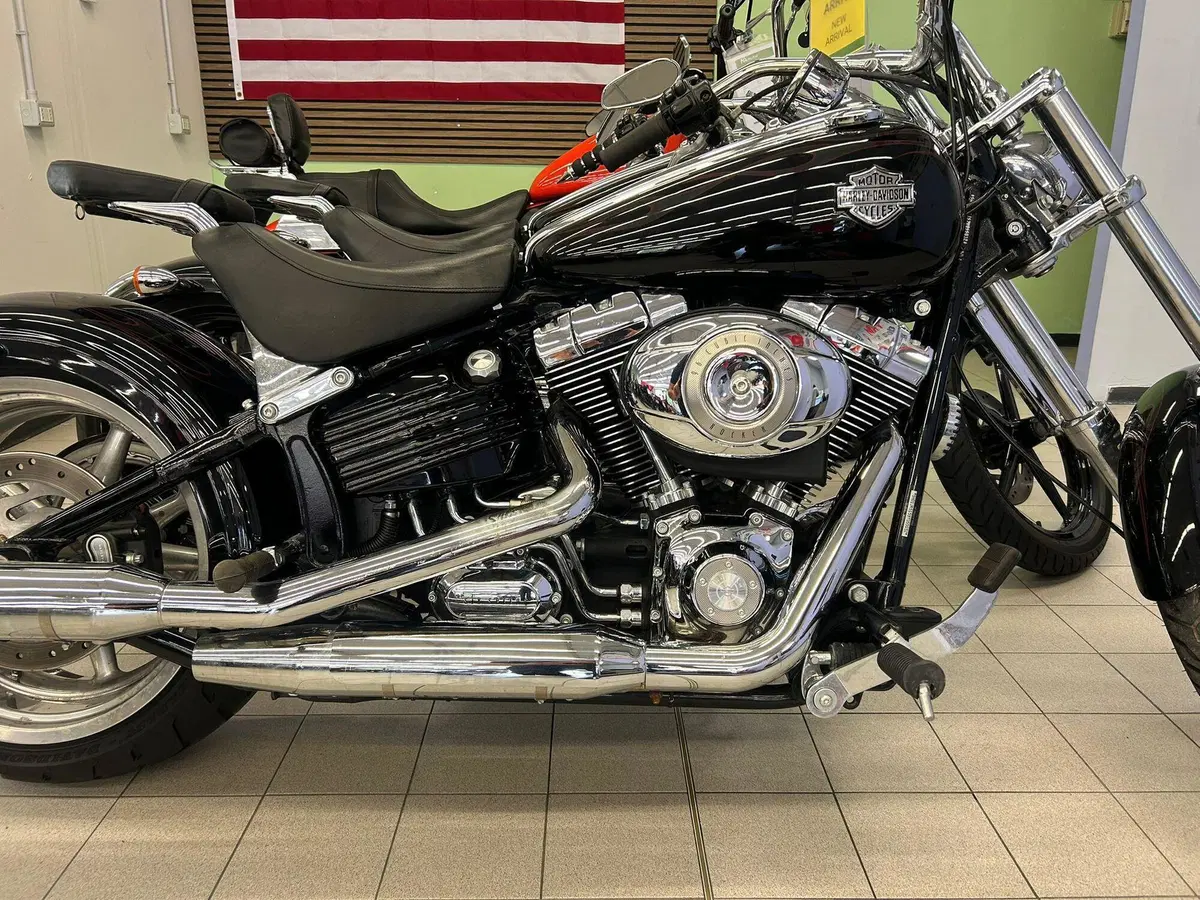 Harley-Davidson 1584 Rocker C (2009 - 11) - FXCWC (7)