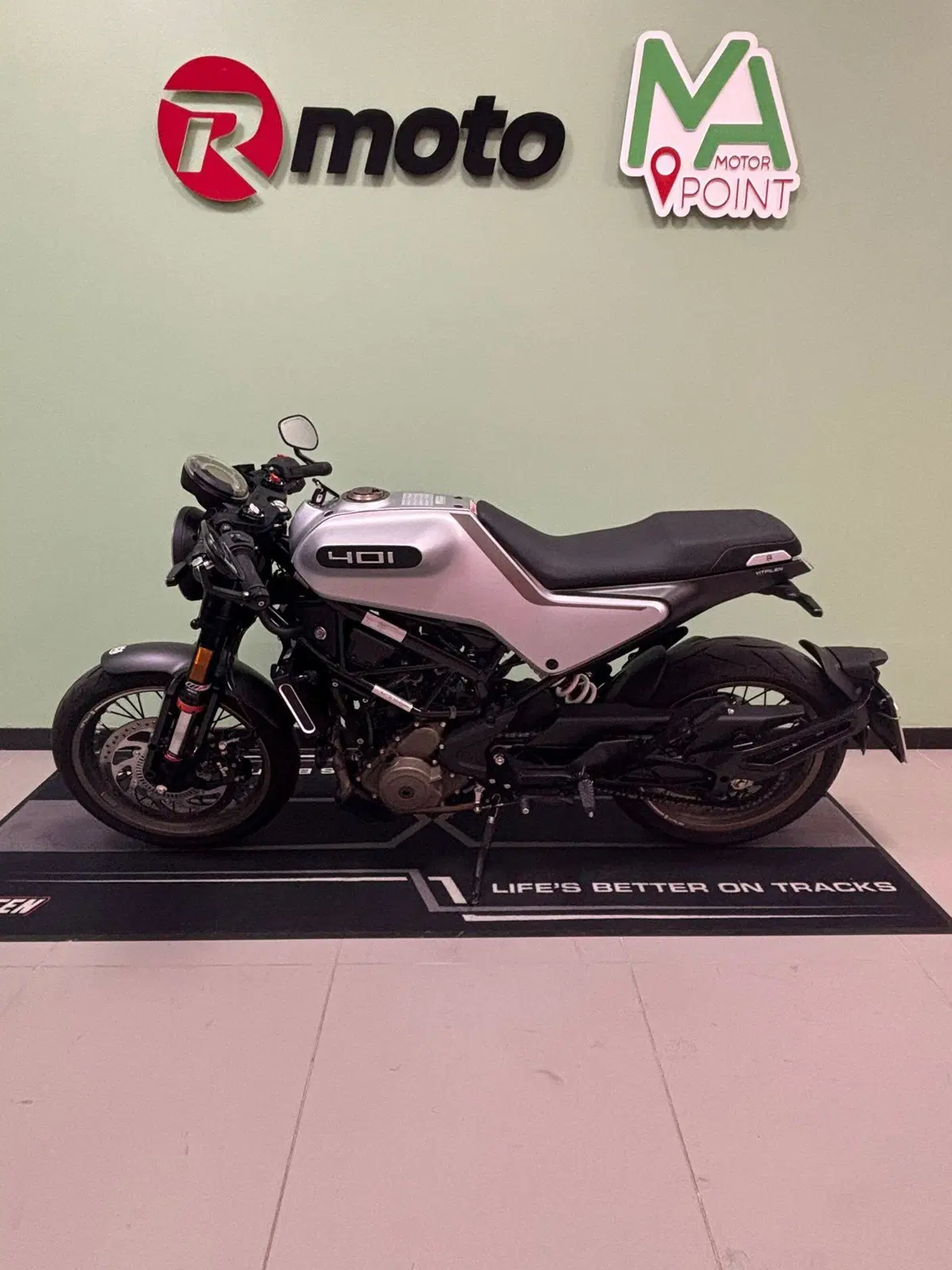 Husqvarna Vitpilen 401 (2024 - 26) (2)