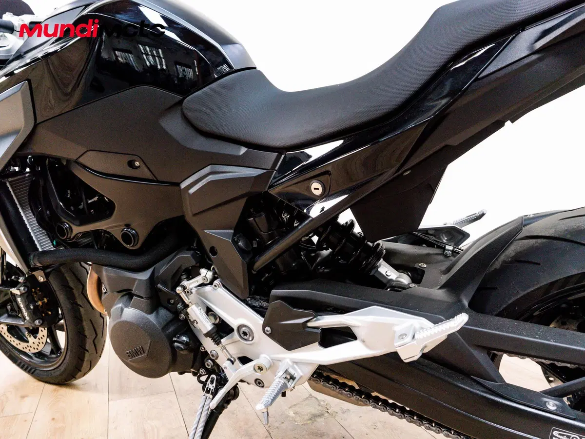 Bmw F 900 R (2025 - 27) (10)