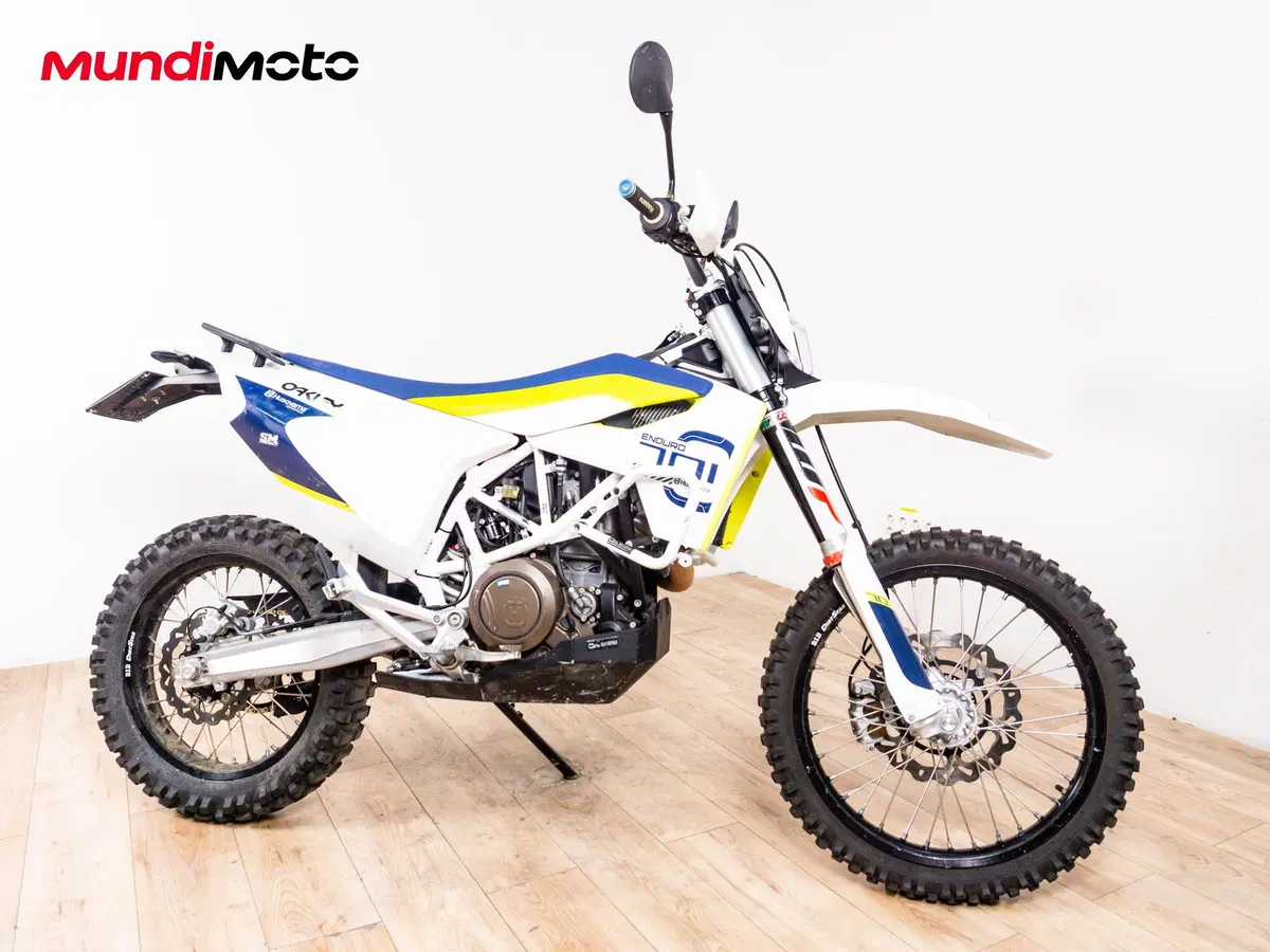 Husqvarna 701 Enduro (2016) (2)