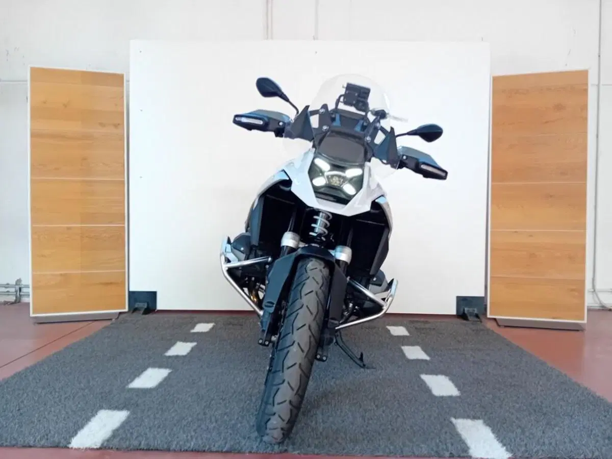 Bmw R 1300 GS (2023 - 26) (5)