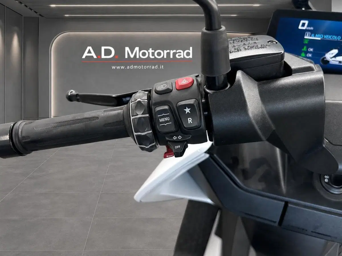 Bmw CE 04 (2021 - 25) (8)