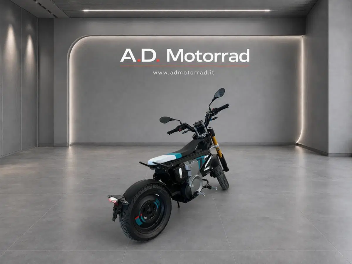 Bmw CE 02 (2024 - 26) (5)