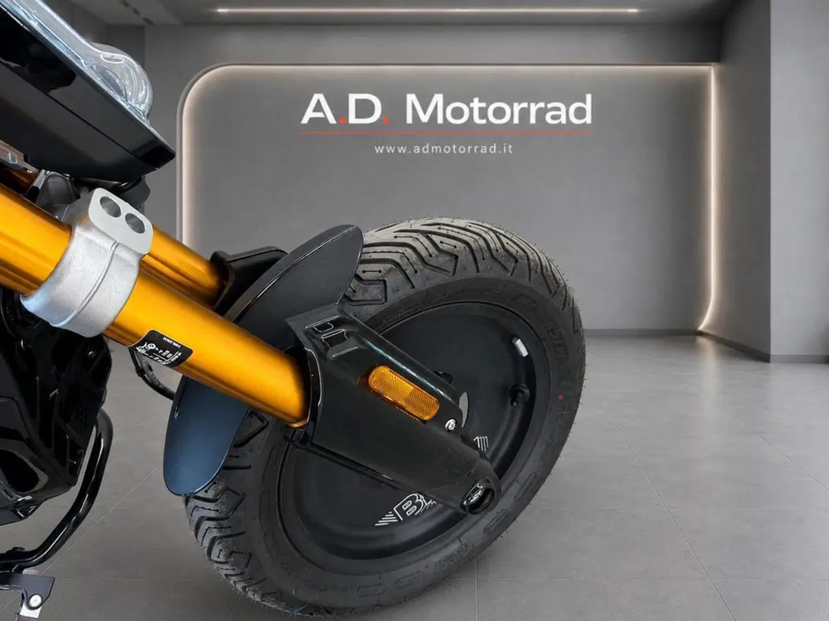 Bmw CE 02 (2024 - 26) (9)