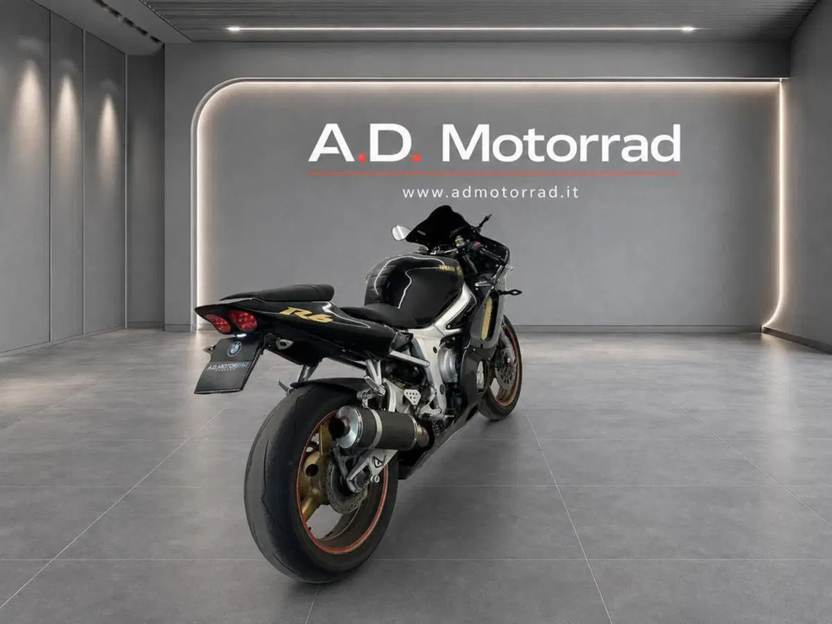 Yamaha YZF R6 (2001 - 02) (5)