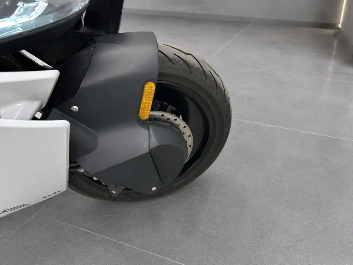 Bmw CE 04 (2021 - 25) (9)