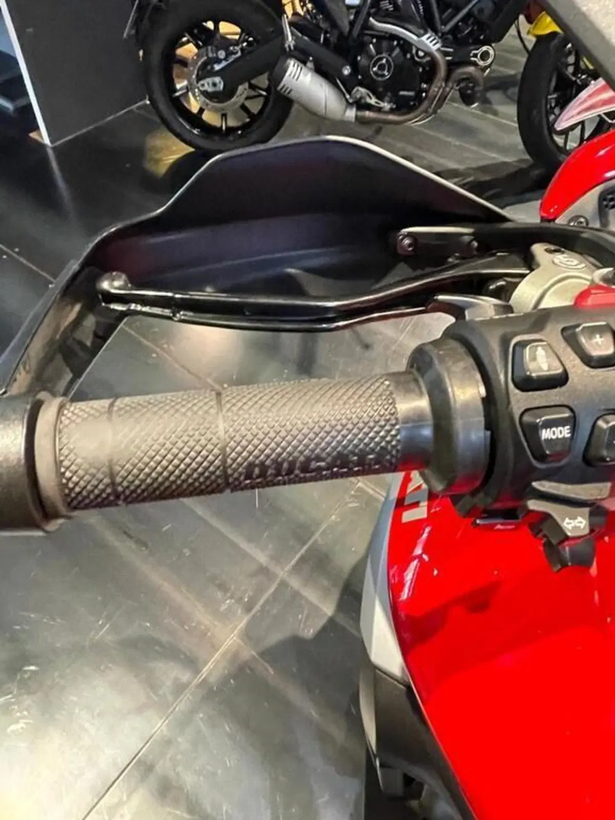 Ducati Multistrada V4 S (2021 - 24) (3)