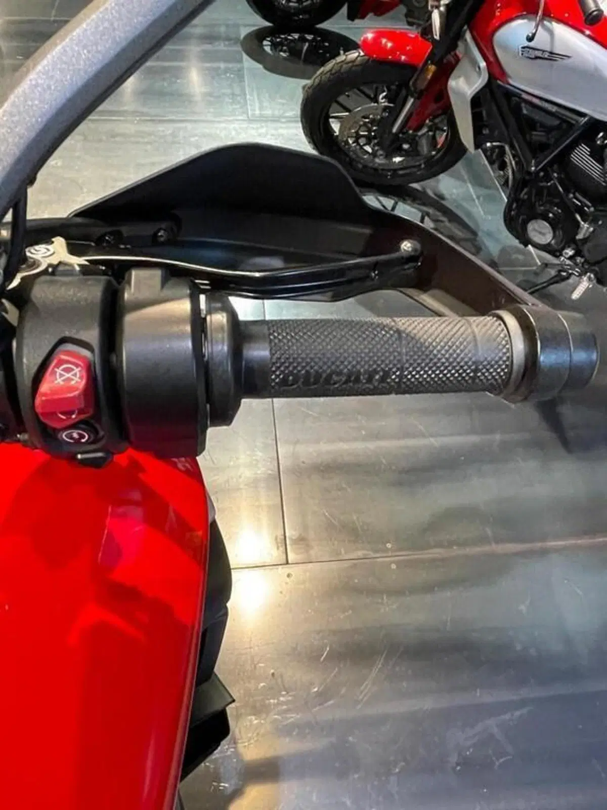 Ducati Multistrada V4 S (2021 - 24) (2)