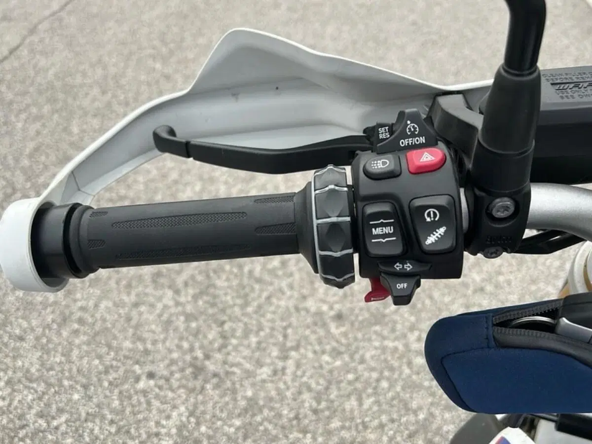 Bmw R 1250 R (2021 - 25) (9)