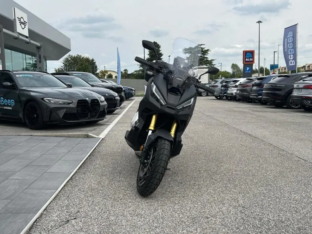Honda X-ADV 750 DCT (2021 - 24) (2)