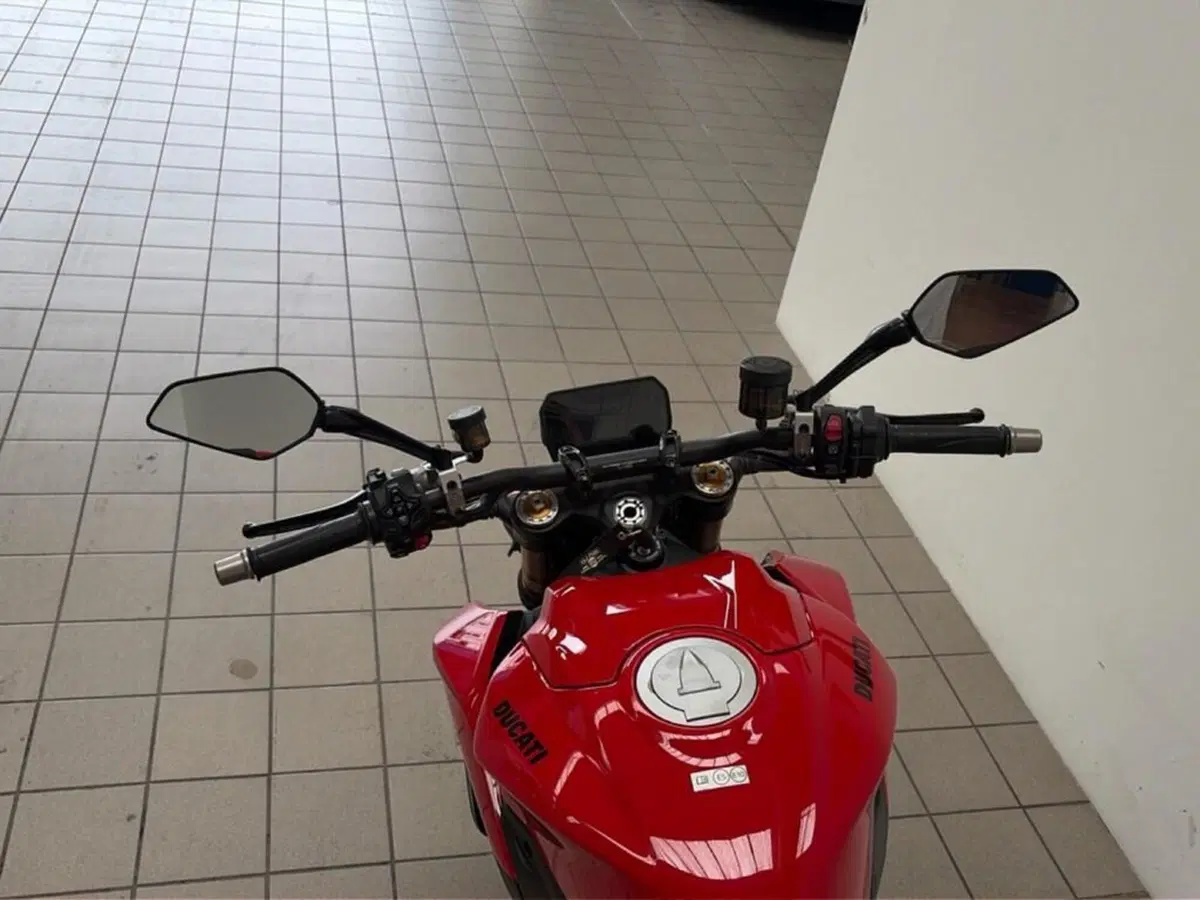 Ducati Streetfighter V2 S (2025 - 26) (8)