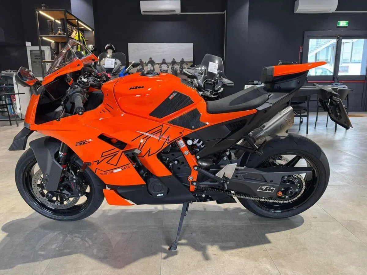 KTM 990 RC R (2026) (5)
