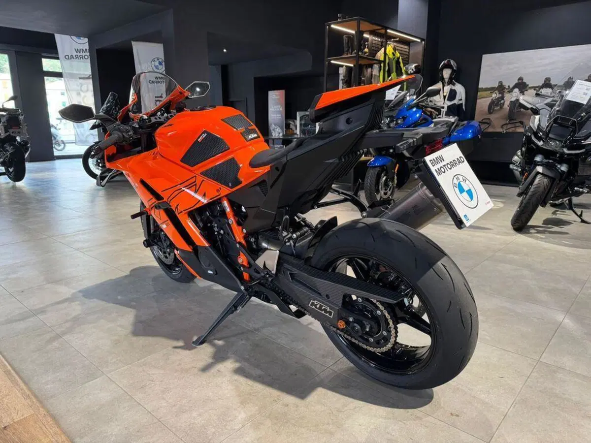KTM 990 RC R (2026) (6)