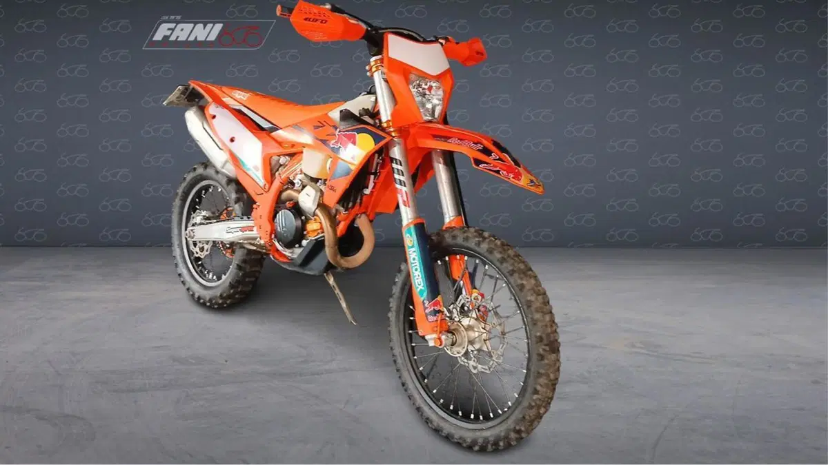 KTM 500 EXC-F Champion Edition (2025) (3)