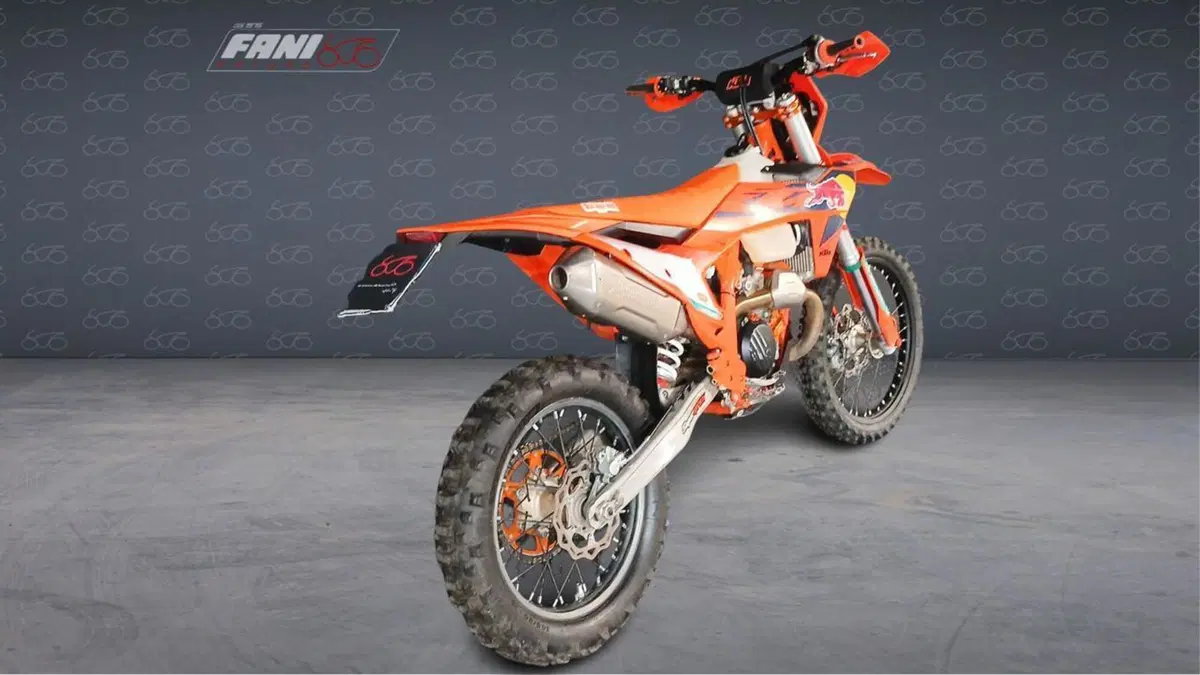 KTM 500 EXC-F Champion Edition (2025) (4)