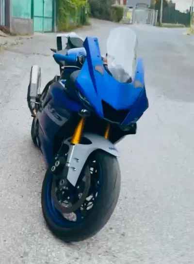 Yamaha YZF R6 Race (2022 - 26) usata
