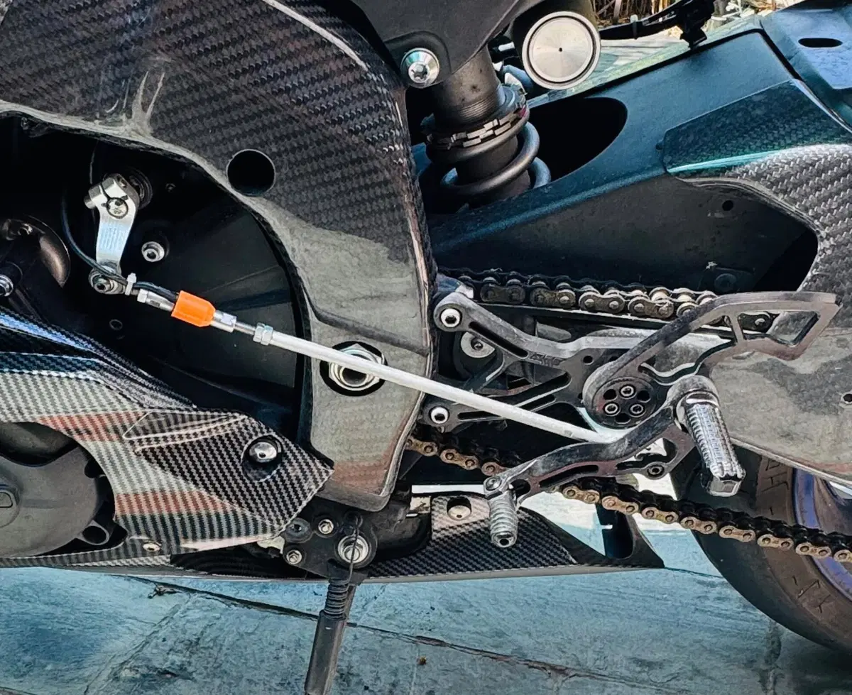 Yamaha YZF R6 Race (2022 - 26) (5)