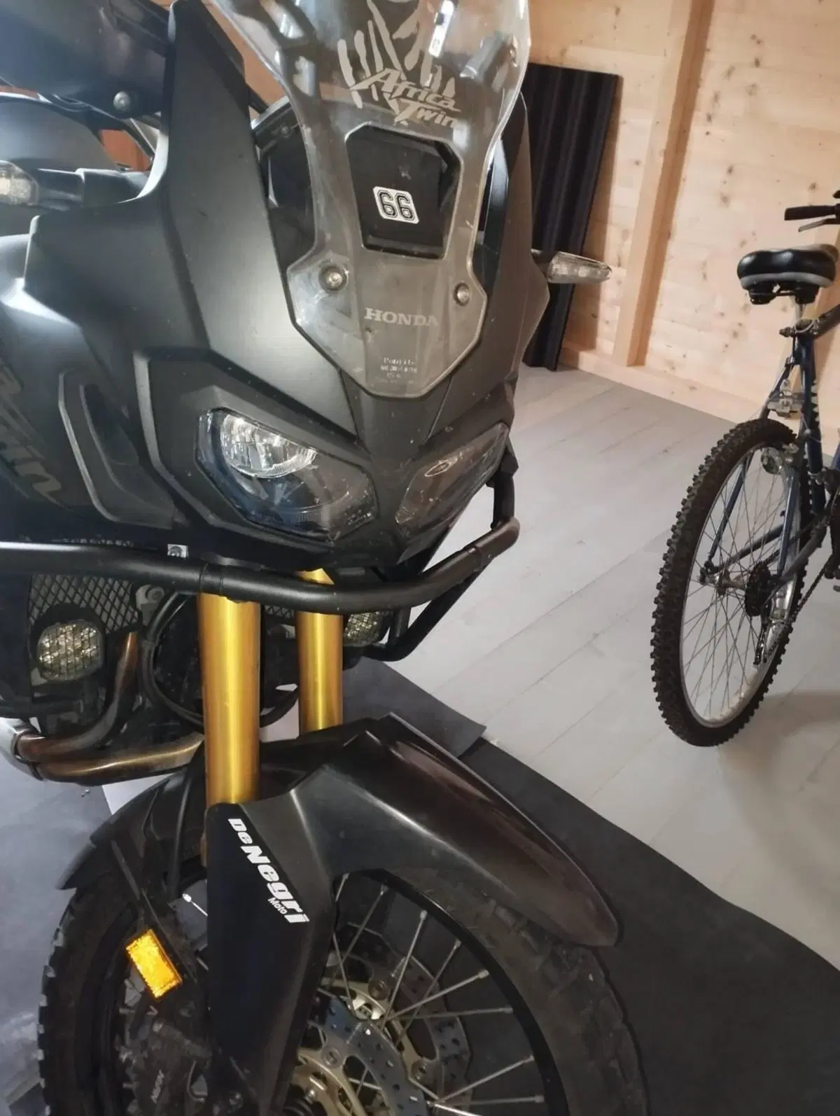 Honda Africa Twin CRF 1000L ABS (2016 - 17)