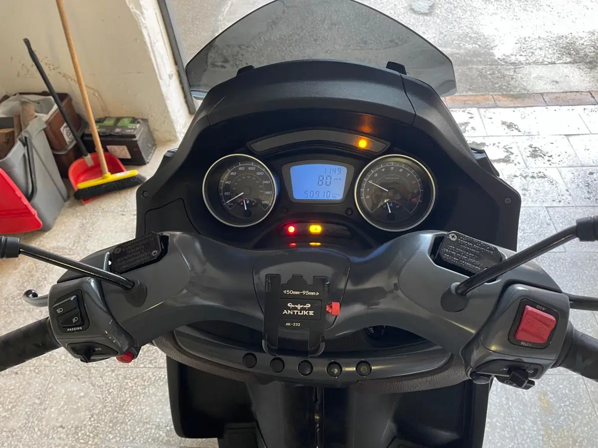 Piaggio Mp3 300 ie Business LT ABS (2014 - 16) (4)